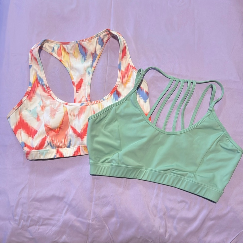 This listing is for both sports bras